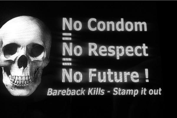 GayCallboySWISS's tweet photo. #SAFESEX http://t.co/n1hMP34tAN http://t.co/aB6kq7GnpK