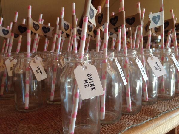 FiveStarChef2's tweet image. A festival themed wedding this October #tablelayout #wedfest #ideas