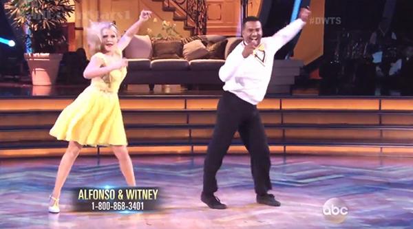 goldenmoustache's tweet photo. [DANCE] Le Carlton, le vrai, l'unique. http://t.co/OWya4uvIbR http://t.co/QLEDtCQstT