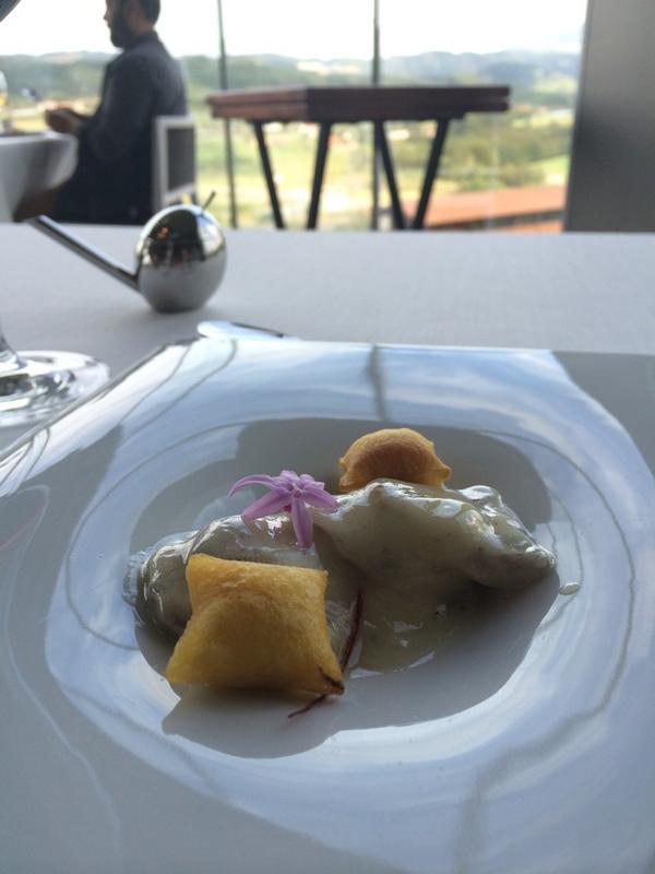 spainru's tweet photo. #spain #spainru #испания #откройдлясебяиспанию #еда #рестораныиспании #гастротуризм #сансебастьян http://t.co/f51LLYx9Z7