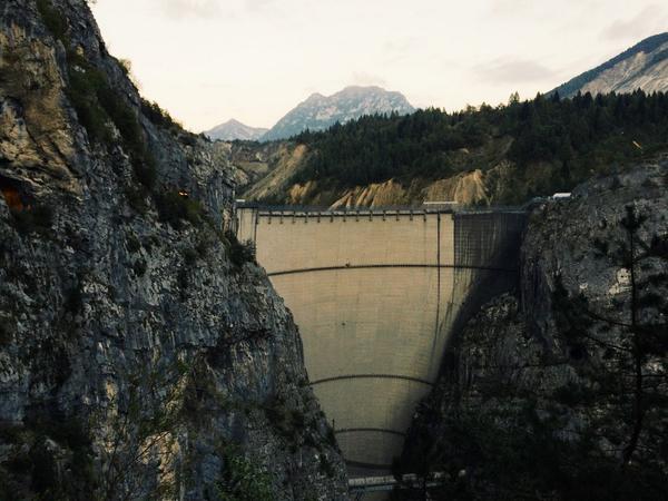 A 2 giorni dal 51° Anniversario del Vajont. PER NON DIMENTICARE. <a href="/CoronaMauro/">Mauro Corona _ profilo ufficiale</a> <a href="/DanieleMolmenti/">Daniele Molmenti OLY</a> <a href="/parcoDF/">Dolomiti Friulane</a> <a href="/DolomitiFVG/">Dolomiti Friulane</a>