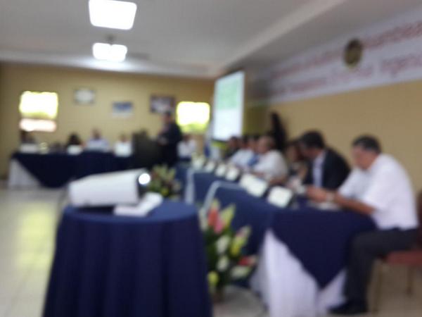 FENASTRAS's tweet photo. Vice Ministro de Trabajo saluda Jornada Mundial del Trabajo Decente en Ingenio El Angel.MUSYGES. http://t.co/o9uJ93iAIL