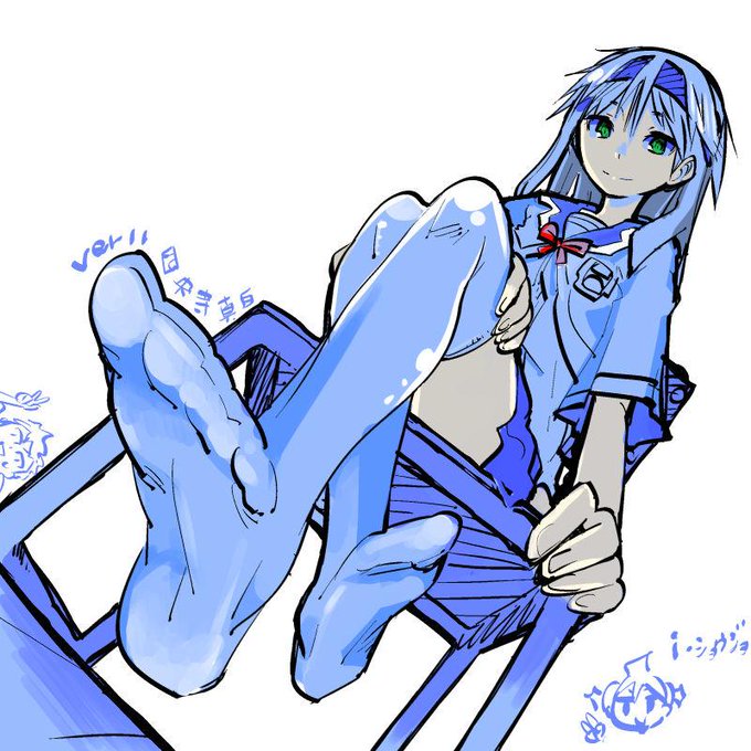 ほわわ!?か、火曜日だのに、いつものやつを忘れてました!!恒例の画像のお時間、日付が変わっちゃったけど皆さんにお届けします!ポイントはもちろん、足!ですので!
こんな夜分に皆さんすみません..。私、反省です....。 