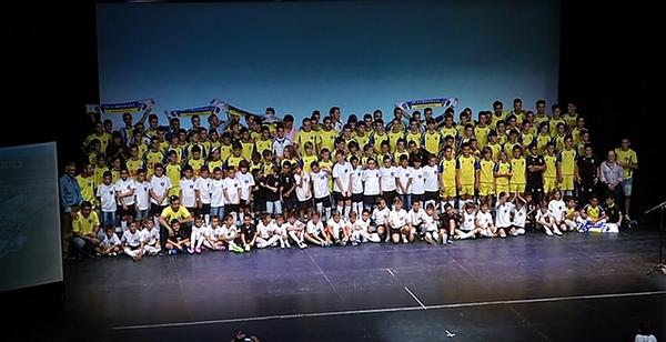 El miércoles, a las 18:30h, presentación de los equipos del @islacristinafc #islacristina canalcostatv.es/presentacion-d…