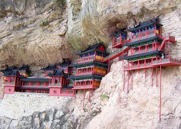 ebubekiryaman's tweet photo. Datong Hanging Monastery, China http://t.co/NBzab7VGdN