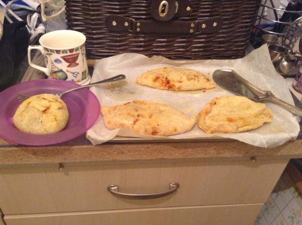 GGOReilly's tweet image. Had fun time making jamacan pasties in cooking club earlier @LuttHigh @MrsTebbatt_Food #delicious add a cup of tea ;)