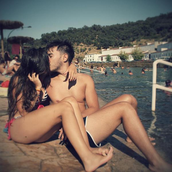 deboraaRoman's tweet photo. hoy hace 2 años y 10 meses que entraste en mi vida.♡ http://t.co/lwrZJ692O8