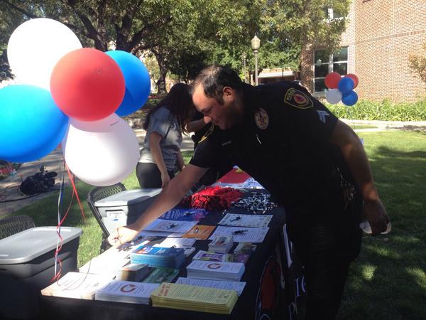 MayraMorenoTV's tweet photo. #NationalNightOut @uiwcardinals Scavenger hunt to find #Callboxes Did y'all watch at 4? What will winner get? @KENS5 http://t.co/nwNnpOmBfN