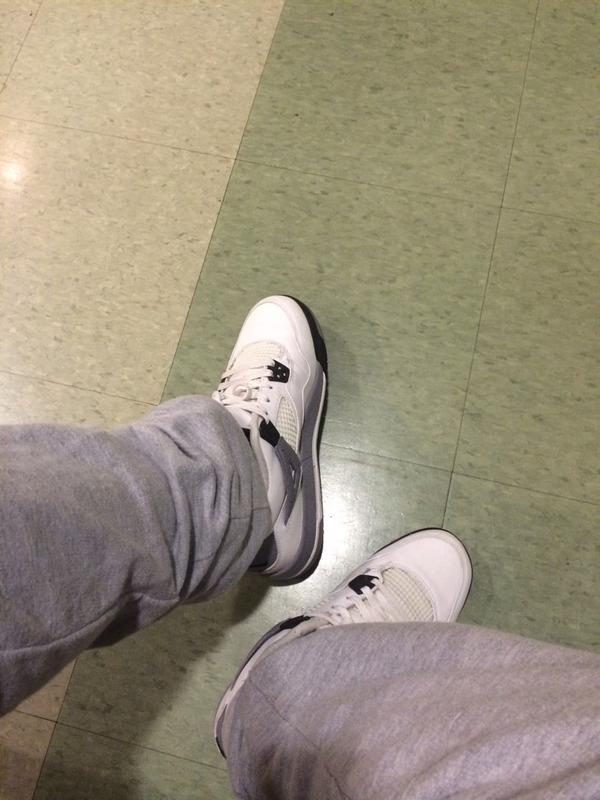 LyteHF's tweet photo. just threw these on today ! Ugh I wanna go home #whitecement4s #retrojordan #retrofour http://t.co/bHXfq6QHhS