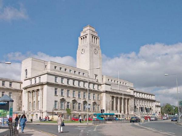 indy100's tweet photo. Revealed: The university most likely to result in a media career (and it's not Oxbridge) http://t.co/nN03BfeKJF http://t.co/evKpijN29M