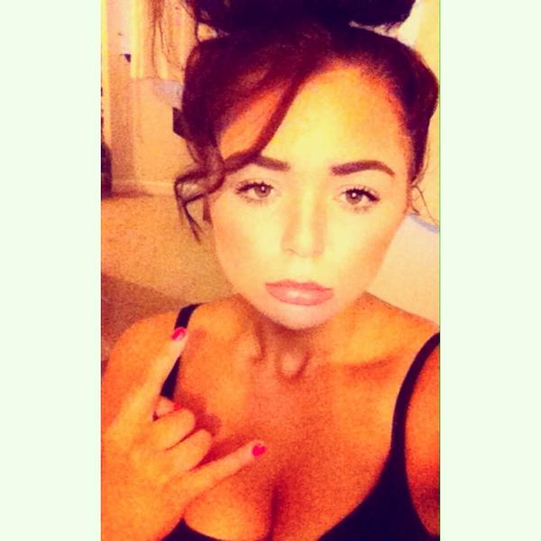 patsyphilomena's tweet image. 👑