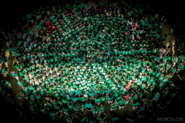 cescbou's tweet photo. Amb aquestes galeres RES és impossible! #VdeVerds @Verds #castellers http://t.co/nN2opGbQ5l
