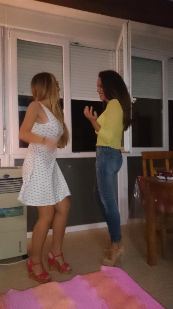 Pili_L_'s tweet photo. La felicidad es nuestra!! @Mariwini http://t.co/IFVHgODA6v