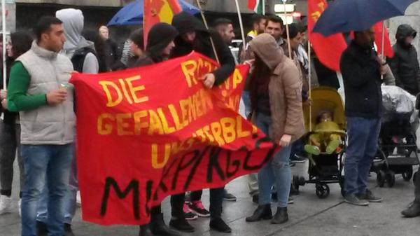 Yeryüzü elbet bir gün özgürleşecek.Tarih direnişe öncülük edenlere daima tebessümle bakacak. ....