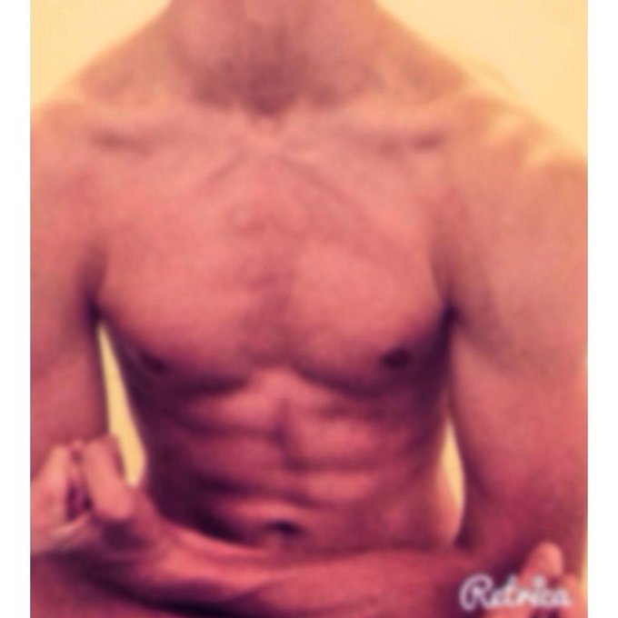 Slowly getting bigger, 4 more months of these shakes then on to the powder shakes🙌 http://t.co/IJuFD