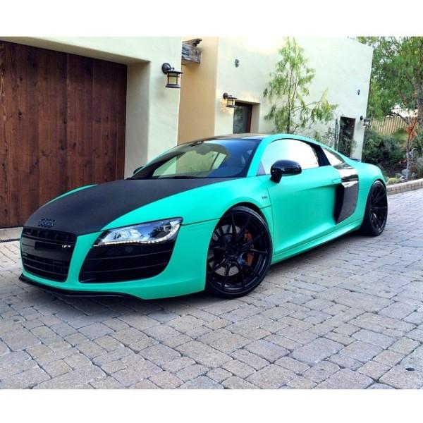CelebCarz's tweet photo. @Nyjah_Huston's Minty fresh wrap on his @Audi R8 http://t.co/4EJhwMLC4t