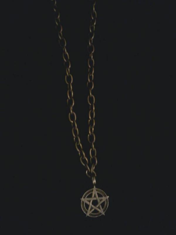 JanaGrange's tweet photo. @SpnSA .Dean &amp; Sam charm bracelets/ Demon trap pendants by "Cheyenne Creations" in S.A. facebook page.Jana le grange http://t.co/c1JJvYcTJI