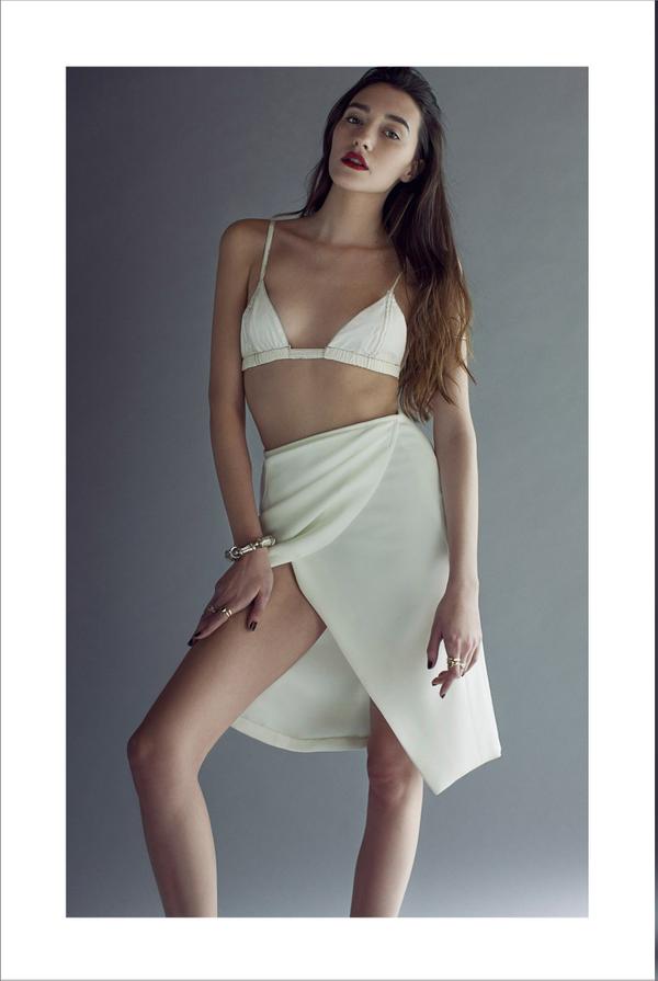 pinkmodels1's tweet photo. . > . @solcacevedo by Urko Suaya . < . http://t.co/3tvfPMwfqA