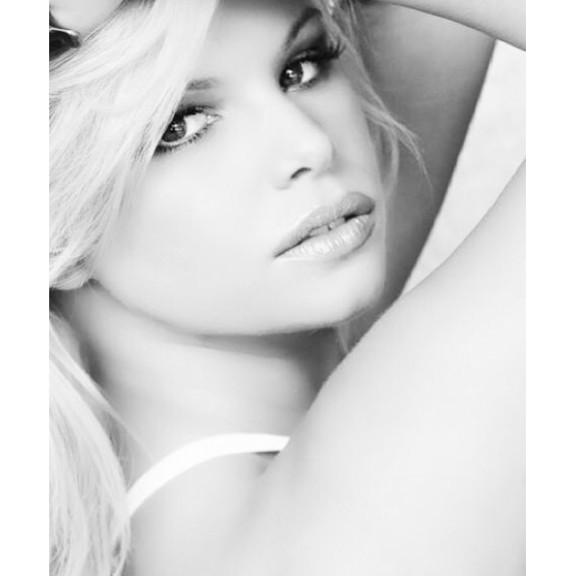 _ModelQ's tweet photo. Our first #ModelQ #PhotoOfTheDay is of the gorgeous @KourtneyReppert! #GetInTheQ #QTips http://t.co/jXyfvEANYU