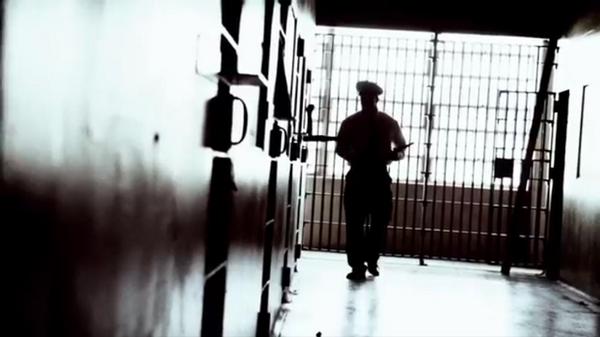 inlovehood's tweet image. a horror movie or a 5sos music video #5SOSGOODGIRLS