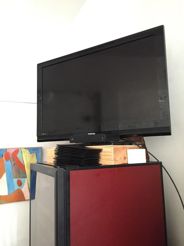 seaNetz's tweet photo. TV's up, you guys. Come to @33wine for the rest of the playoffs! http://t.co/4OWNlbfU8E