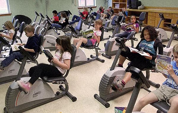 MSFT_Business's tweet image. Standing Desk is Out- This School Has Bikes Instead: 4work.ms/k8Ztrl via @fastcoexist