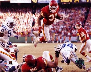 Happy birthday to superstar Priest Holmes! 