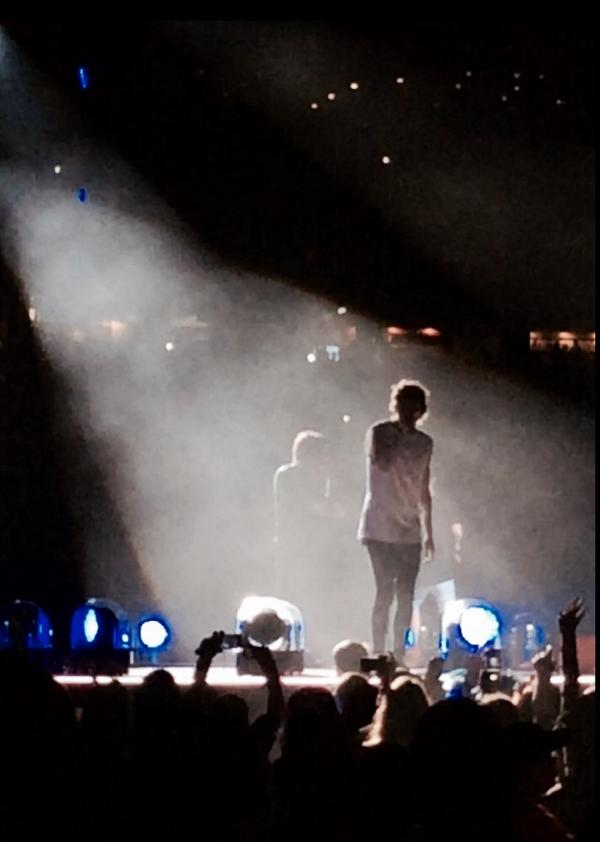 beccamillzzz's tweet photo. Going through my concert vids and thought of you guys when I saw these pics of Lou and Nialler💜 #OneDirectionRadio http://t.co/PVoW4qQw4I