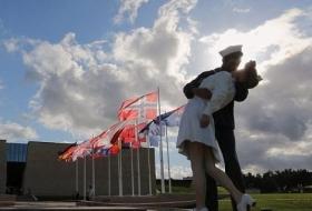 Feminists claim WWII Sailor victory kiss statue is sexual assault