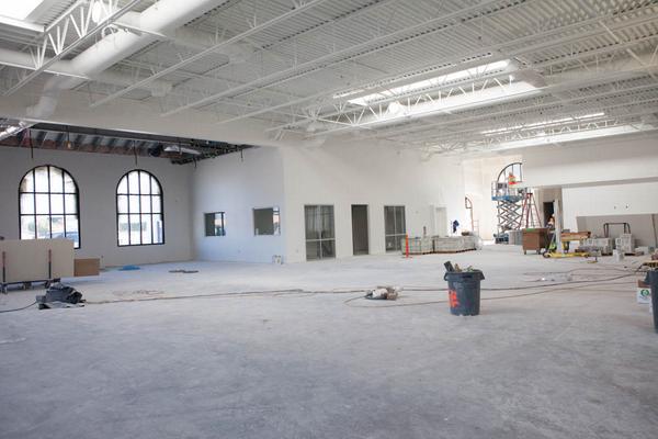 AliotoRecCenter's tweet photo. Cleaning up around here...I'm getting ready for flooring @SMCCampusRec @smcgaels #omgsmc #overaa #campusrecreation http://t.co/2fmDyB05AF