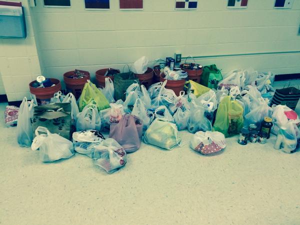 DJStillo's tweet image. Masuk is the best. Our "Fill The Bucket Challenge" has gone beyond fillin buckets. So much ❤️. #MakinADifference