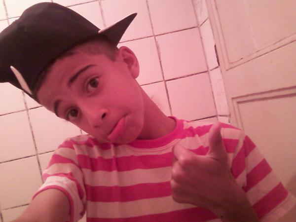 telesewer's tweet photo. estou sentindo minhas forças indo em bora!
mas tua presença senhor mim renova nessa hora u.U http://t.co/eFq2vy36WN