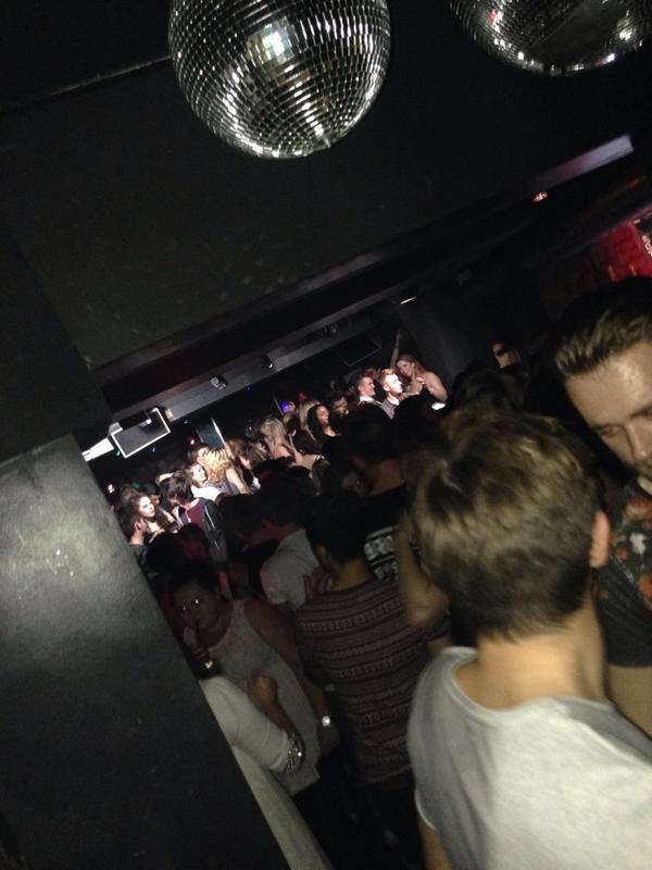 Saturdays_Sheff's tweet photo. May as well call it stacked ๐
#ParisRox every Tuesday!!!
#50pmadness
@ImJamesCusack @ollynufc77 @BegBorrow_Steal http://t.co/JeHOVxtJZS
