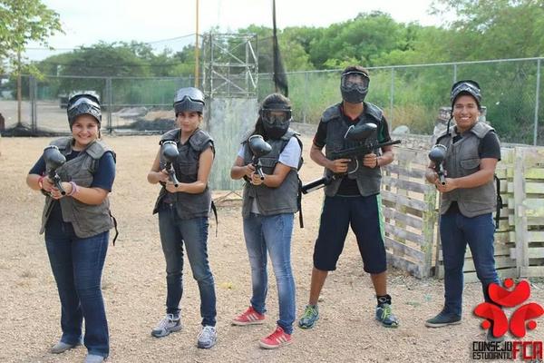 CE_FCA's tweet photo. Mucha adrenalina y diversión estuvieron presentes. No te quedes fuera,ven y diviértete con tus amigos y CE http://t.co/SRcLbT00oQ