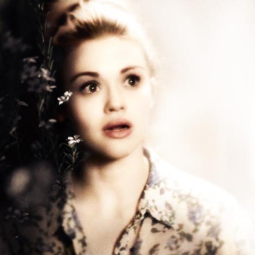 Happy Birthday To The Beautiful Holland Roden! 