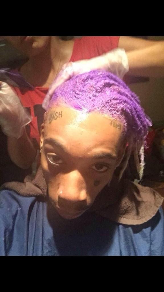 ActuallyAmJaek's tweet photo. y iz wuz kahleefas noze bigr tehn hiz chin¿ http://t.co/C5tHTFTOeK