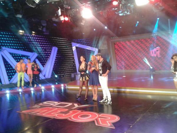 tcsoyelmejor's tweet photo. ¿Existirá un #AmorEnSEM entre @ViviSEMtc y @JoseUrrutiaTCTV ? #RivalidadSEM http://t.co/P2vumimH57