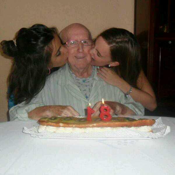 AndreadeMiguelV's tweet photo. Feliz 84 cumpleaños yayo...gracias por haber sido mi referente...cuidame desde ahi arriba...quiero  muy muy mucho! http://t.co/GuiYo35NYD