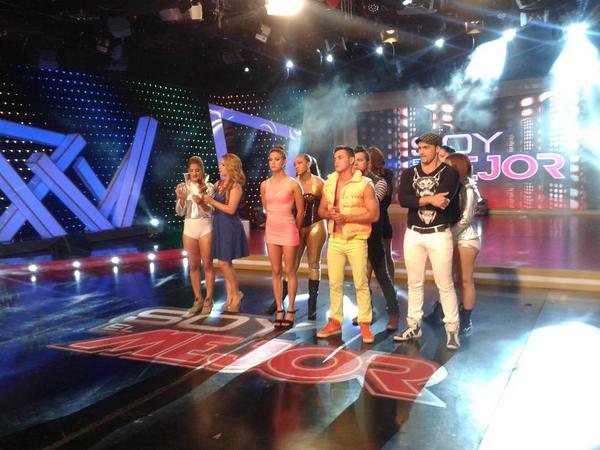 tcsoyelmejor's tweet photo. @ClaudiaSEMtc a pesar de la mala presentación, no fue a la zona de peligro. #RivalidadSEM http://t.co/04lu6MCyBC