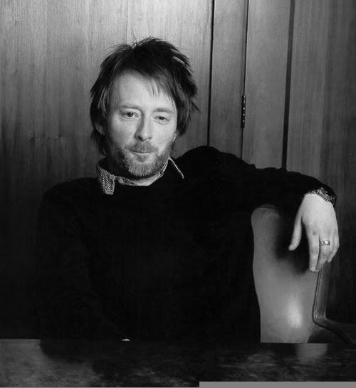 ¡¡¡...Happy birthday Thom Yorke...!!! 