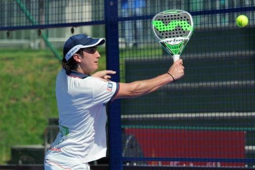 ¡Enhorabuena <a href="/BlancoAntelo/">Adrian Blanco Antelo</a> <a href="/diegoramos111/">Diego Ramos</a>! Pasan a octavos tras ganar 7/6 6/1 a Lahoz-Diaz. #WPTTenerife