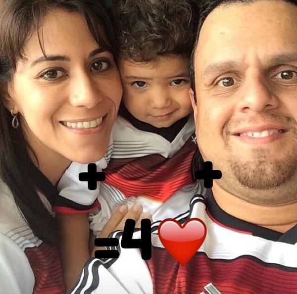 DJSAIDD's tweet photo. "@rafazevallos: Do the math...  #eltamal 😉 http://t.co/COdpmLyRol"
Felicidades....