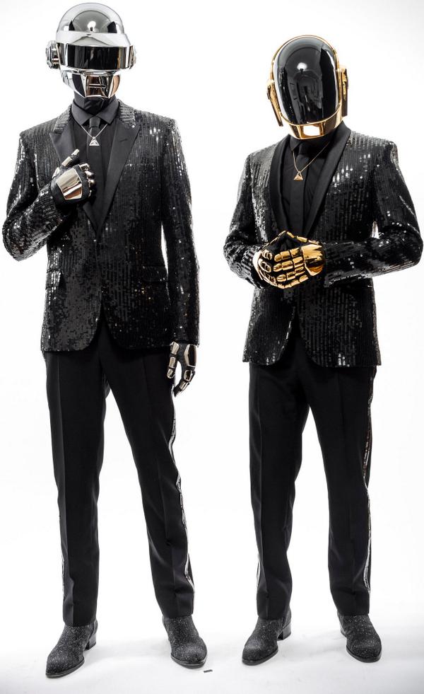 jordanreeshard's tweet photo. The stylish way to NOT get #Ebola. http://t.co/SI0JN6F1dN