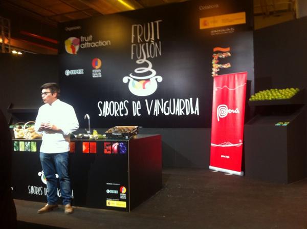 @LuisArevaloKena en #FruitFusion Bloody Mary de #arandanos con #Peru en #FA14 @alefeldman