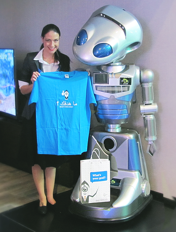 24alife's tweet image. Guess we made a really nice friendship with @etisalat Robot. And a small gift from us:) #EtisalatAtGitex  #GITEX2014