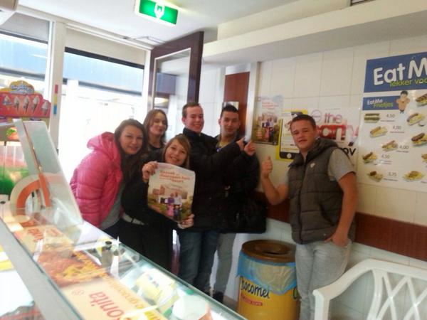 Studenten van <a href="/rocrivor/">ROC Rivor</a> brengen de <a href="/NDHroute/">Nationale Duurzame Huizen Route</a> onder de aandacht <a href="/gemTiel/">gemeente Tiel</a>. Opgeven kan nog! duurzamehuizenroute.nl/tiel