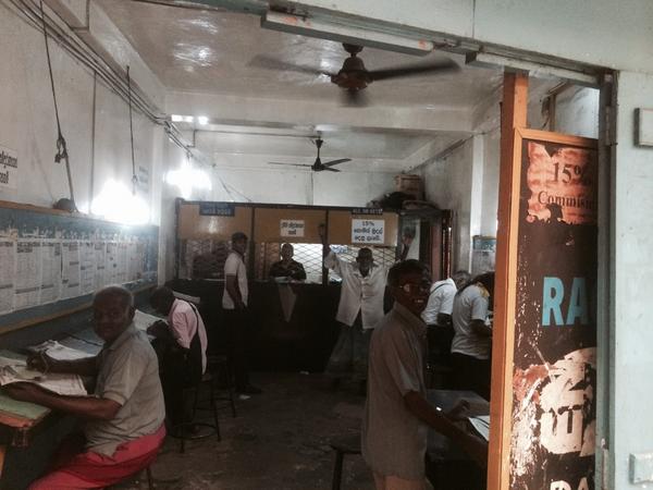 Good to know I am not the only one who punts on Lingfield. #Sri Lanka #victims #zoomin