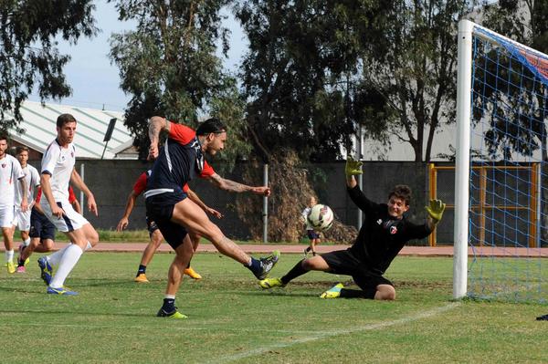 GenoaCFC's tweet photo. Fine primo tempo #VadoGenoa 0-1, gol di @pinigol51 al 32' #genoacfc http://t.co/uYs5AxV2PH