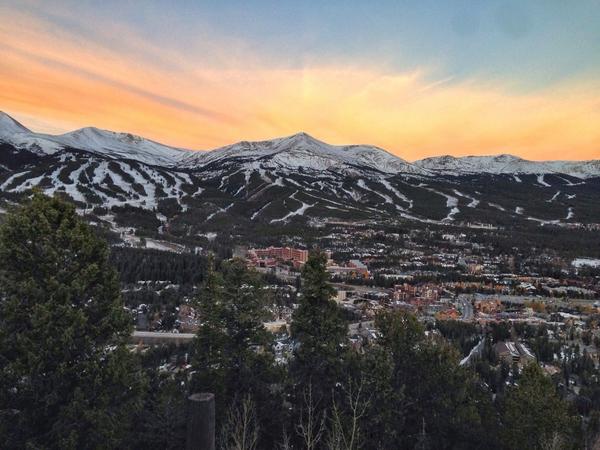 breckenridgemtn's tweet photo. A beautiful sunrise in #Breck this morning! http://t.co/u9tTh19HrB