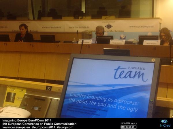 Cass_Francis's tweet photo. A Contextual or Centralised nation brand? Story of branding Finland by Nicola Lindertz @thisisFINLAND @EuroPCom2014 http://t.co/Btiq6XuTYH